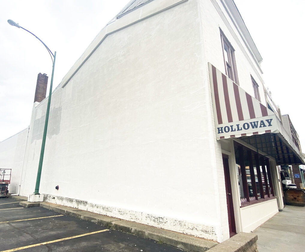 New mural will adorn side of Holloway Insurance Building News, Sports